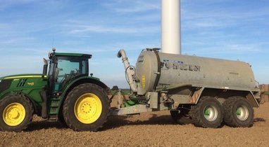 Location Tracteur-arroseuse 18 000 litres Bonnière