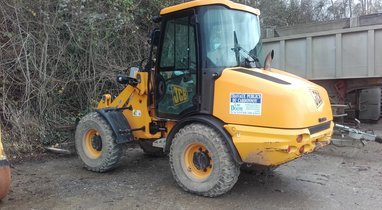 Rental charger JCB 406