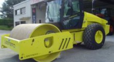 Rental Lebrero V4 cylinder compactor