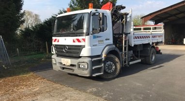 Rental MERCEDES 9 T Flesselles crane dump truck €300