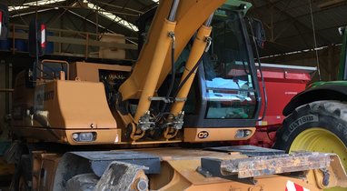 Rental backhoe Case WX 170 Amiens €572