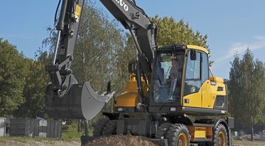 Querrieu Volvo backhoe rental