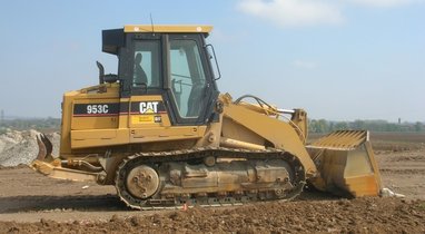 Rental loader Caterpillar 953C €120