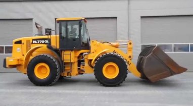 Loader Hyundai 22 T camp rental