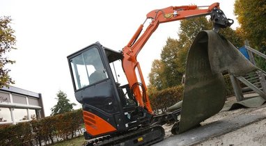 Hitachi mini excavator €120