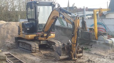 Caterpillar 302.5 mini excavator €180