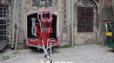 Klass K20 - 30 Annecy crane rental €270