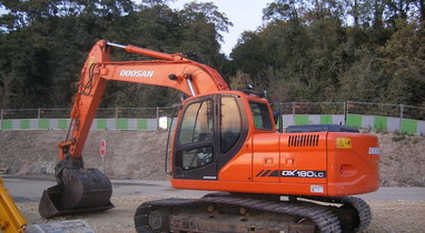 Rental backhoe DOOSAN 18T Péronne €220