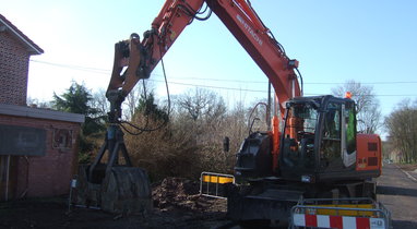 Location pelleteuse HITACHI 15T Sainte Catherine