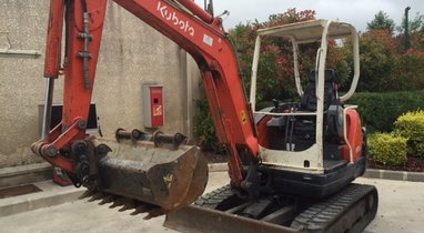 Location Mini pelle KUBOTA 2,7T Reims 120 €