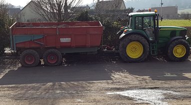 Location Tracteur-benne TP  15T à Falaise