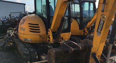 Rent mini excavator 5 ton Breteuil €245