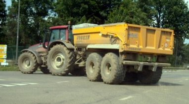 Tractor rental - dumpster TP 18 tons €200