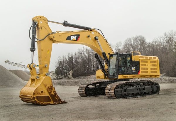 Location Pelleteuse CATERPILLAR Reims 290 €