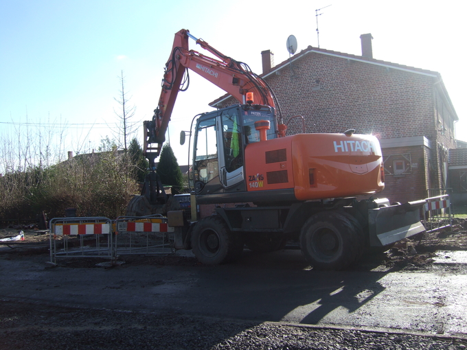 Location pelleteuse HITACHI 15T Sainte Catherine 440 €