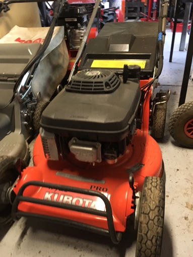 Location Tondeuse Kubota W 721 Amiens 44 €