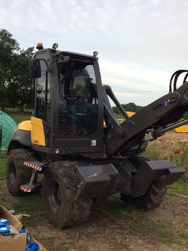 Location pelleteuse Mecalac 12 MTX à Falaise 200 €