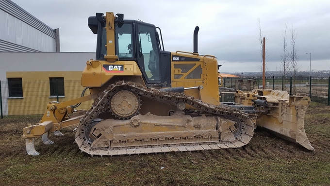 Location Bulldozer Caterpillar D6N LGP Amiens 300 €