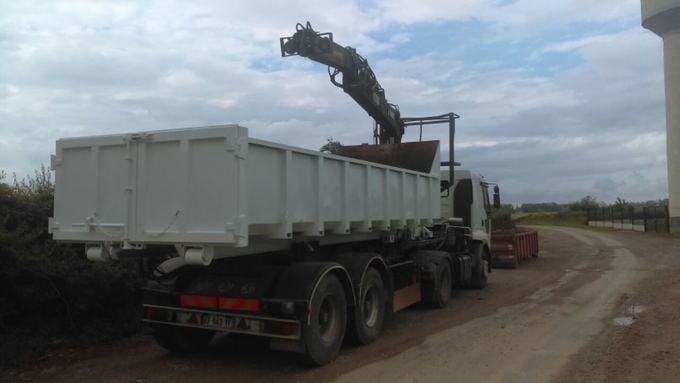 Location camion semi remorque grue, Raismes 250 €