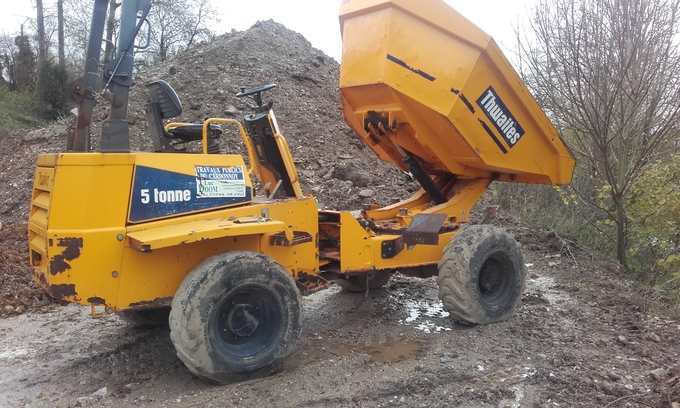 Location  Dumper THWAITES AD 5T - Aumale 190 €