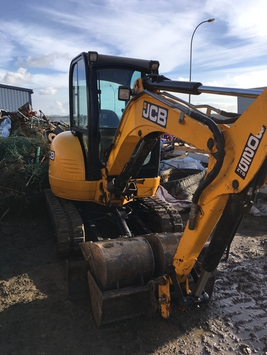 Mini excavator jcb 8025 zts €165