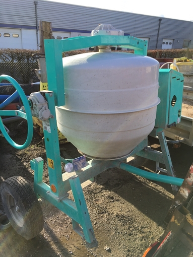 Concrete mixer Imer 340 litres Breteuil rental €22