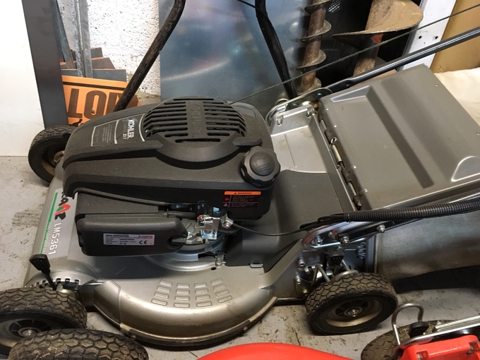 Rental mower Kubota W 721 Amiens €44