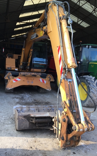 Rental backhoe Case WX 170 Amiens €572