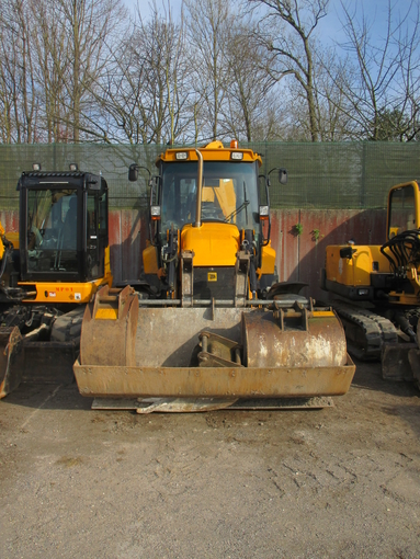 Location Tractopelle JCB 3CX Abbeville 220 €