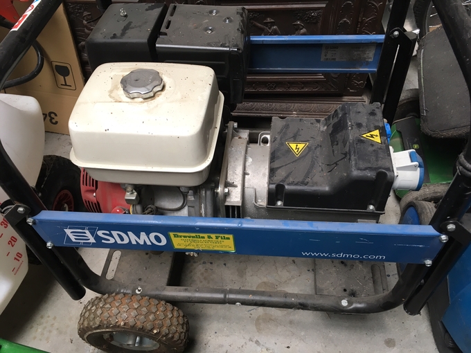 Rental group generator 6000kW Amiens €30