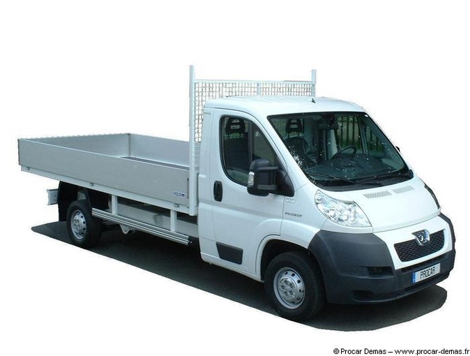 Location Camion benne PEUGEOT Fismes 98 €