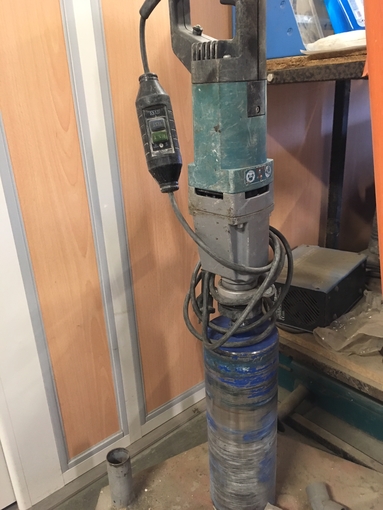 Rental core drill Makita DBM 13 Breteuil €43