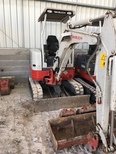 Location Mini-pelle TAKEUCHI 2,5 t Montidider 195 €