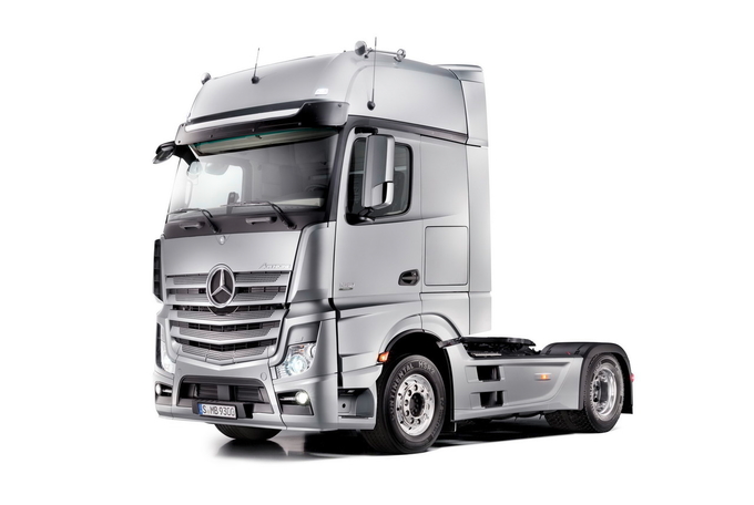 Location Camion benne Mercedes Villiers sur Morin 300 €