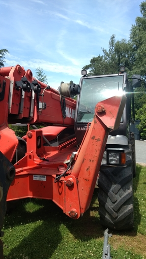 Location Élévateur télescopique Manitou 17M à Vire 130 €
