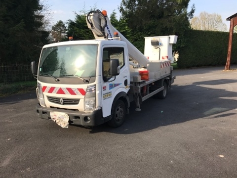 Location Camion-nacelle 20m Flesselles 150 €