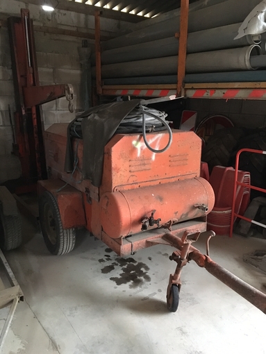 Rental compressor 2500 litres Amiens €50