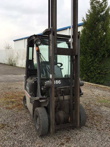 Location Chariot élévateur Gaz Nissan 1,5 T Amiens 100 €