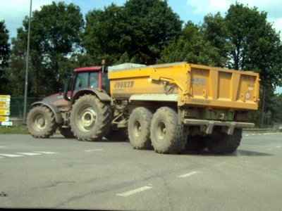 Tractor rental - dumpster TP 18 tons €200