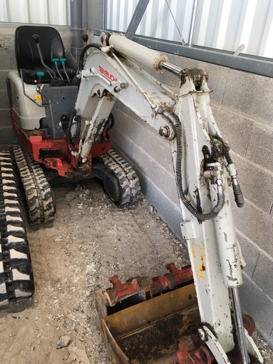 Rent mini excavator TAKEUCHI TB 108 800 kg €135