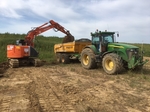 Location Tracteur-benne TP Villeneuve-les-Bordes 214 €