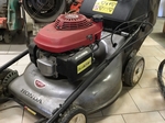 Rental Breteuil Honda lawn mower €19
