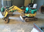 Rent mini excavator YANMAR SV 08 €173