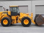 Loader Hyundai 22 T camp rental €200